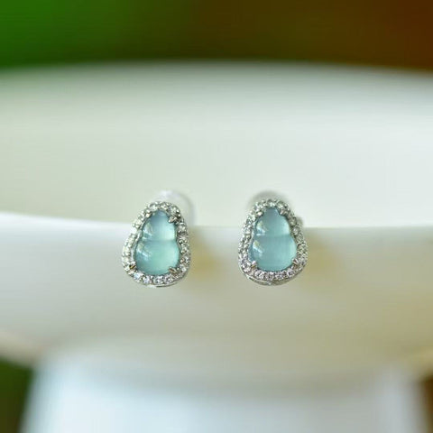 Anting-anting berbentuk labu dari perak s925 dengan hiasan batu giok biru, termasuk biaya pengiriman dan pajak.