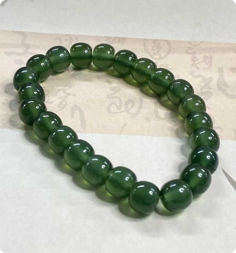 Gelang manik-manik gaya lama hijau penuh giok Xiuyan yang indah, warna hijau, kepala air penuh, struktur sedikit katun, tangan yang indah, spesifikasi: 7✖️9mm, termasuk pajak pengiriman