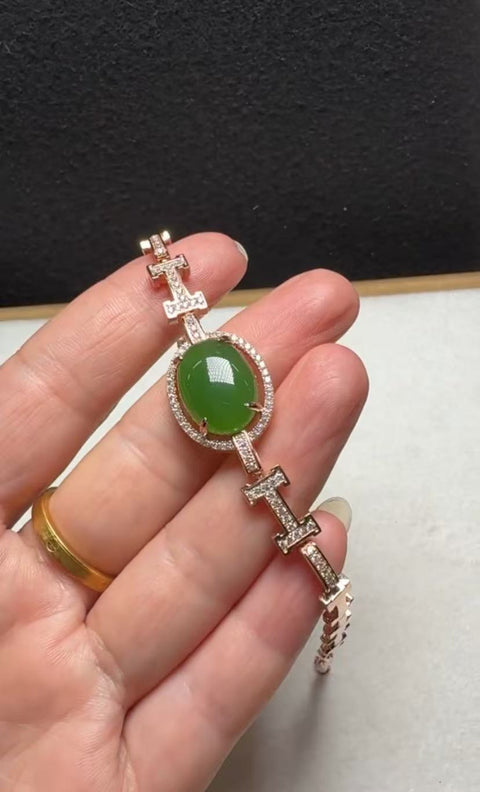 Gelang giok nefrit Hetian. Desain sederhana dan bergaya, kualitas giok yang penuh dan kaya, dipasang dengan perak sterling 925. Kira-kira 16×12mm. Termasuk ongkos kirim dan pajak.