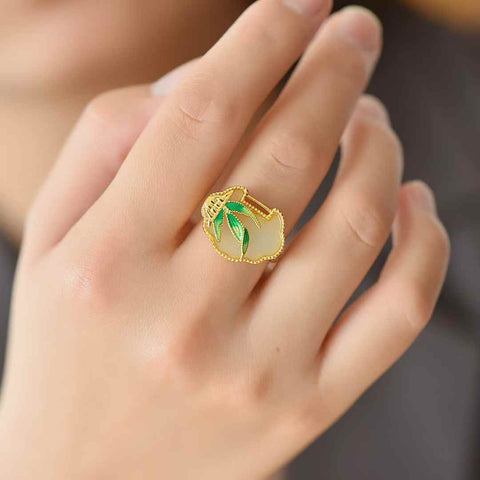 Cincin 1525-2#, perak sterling 925 bertatahkan giok Hetian, cincin enamel daun bambu dengan pengunci datar 👉 Desain baru dan unik, kualitas giok yang hangat dan halus, menarik perhatian dan mencolok saat dikenakan. Termasuk ongkos kirim dan pajak.