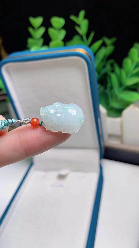 Patung babi keberuntungan dari giok alami, membawa kekayaan dan keberuntungan, material tambang kuno, dimensi 1,8 x 1,3 cm, termasuk ongkos kirim dan pajak.