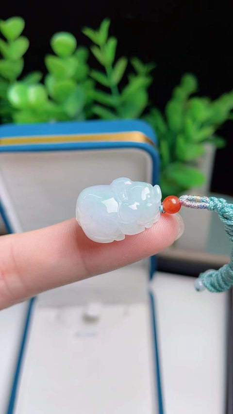 Patung babi keberuntungan dari giok alami, membawa kekayaan dan keberuntungan, material tambang kuno, dimensi 1,8 x 1,3 cm, termasuk ongkos kirim dan pajak.