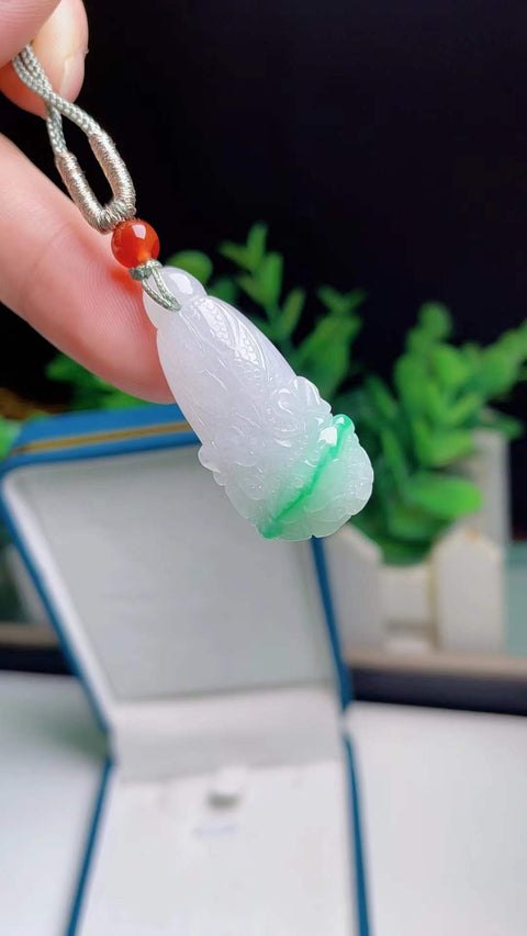 Kubis giok alami, melambangkan kekayaan berlimpah, terbuat dari material tambang lama, dimensi 3,8 x 1,6 cm, termasuk ongkos kirim dan pajak.