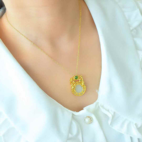 0045-2# Liontin bulat pipih giok Hetian bertatahkan perak gaya kuno, 20*20 cm, termasuk ongkos kirim dan pajak.