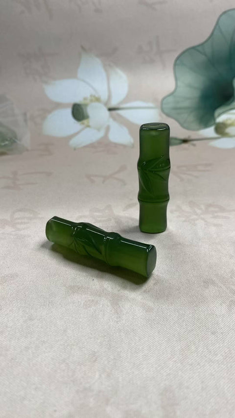 Bambu Membawa Kedamaian: Liontin Giok Xiuyan yang Indah - Sambungan Bambu 🎍, Ukuran: 50 x 14,3 mm, termasuk ongkos kirim dan pajak.