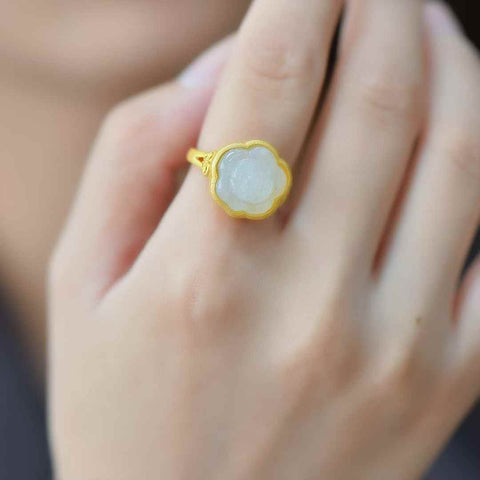 1286-6# Cincin Perak Sterling 925 dengan Mawar Giok Hetian 💍 Pengerjaan yang indah, desain sederhana Ukuran giok: 13*13 cm, termasuk ongkos kirim dan pajak.