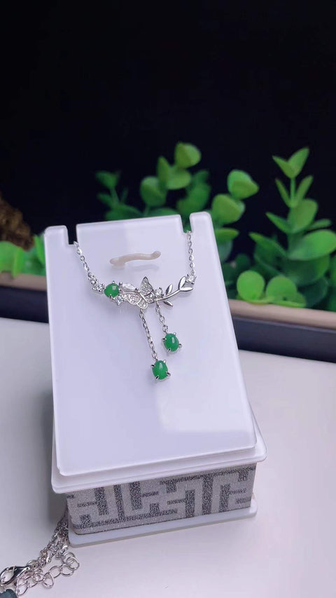 Kalung tulang selangka giok alami, material tambang lama, tembus pandang yang sangat baik, indah dan bergaya, dipasang pada perak 925, dimensi 2,6 x 0,8 cm, termasuk ongkos kirim dan pajak.