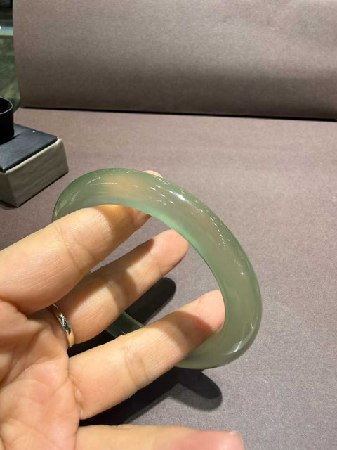 Gelang giok Xiuyan hijau es! Diameter dalam 57,8 mm, semua batu alam, termasuk ongkos kirim dan pajak.