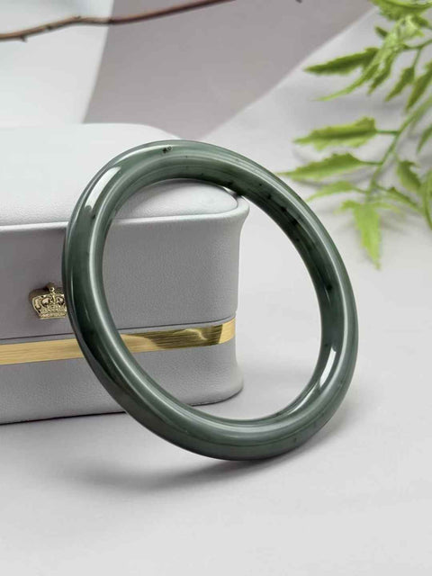 Gelang Giok Hetian Jasper Ulanhai "Gelang Kecantikan"; kualitas giok yang halus dan berkilau; ukuran: 58,6 mm; semua batu alam terbentuk secara alami; termasuk ongkos kirim dan pajak.