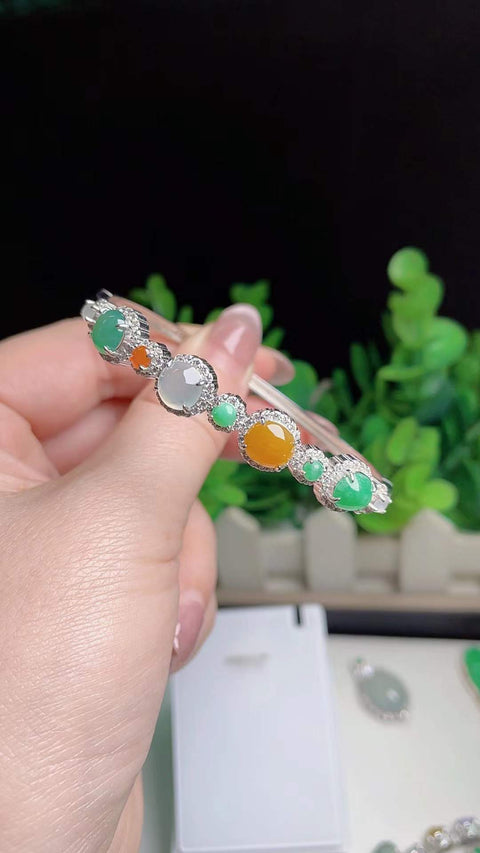 Gelang giok alami, material tambang lama, tekstur halus dan hangat, warna hijau apel yang indah, dipasang pada perak 925, batu permata 0,6 mm, termasuk ongkos kirim dan pajak.