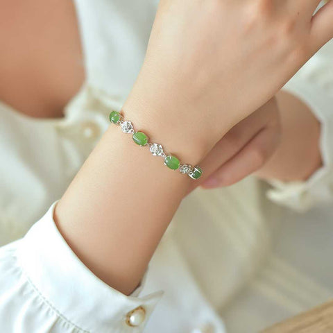 15927# Gelang perak S925 bertatahkan batu giok Hetian (6*8 buah), termasuk ongkos kirim dan pajak.