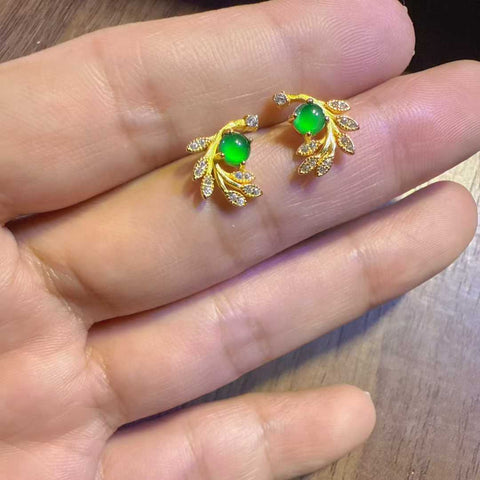 Anting-anting kancing telinga berbentuk gandum emas dari giok giok alami kelas A, terpasang pada perak sterling S925; termasuk lempengan giok giok 4mm. Termasuk ongkos kirim dan pajak.