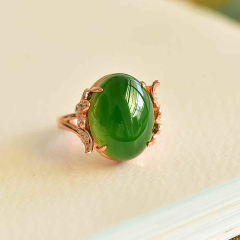 11112-1# Cincin Perak Sterling 925 dengan Hiasan Giok Hetian Berbentuk Telur dengan Tepi Bunga, Gaya Perak Polos 💍. Gioknya halus dan hangat saat disentuh. Desainnya baru, unik, segar, dan elegan, enak dipandang. Ongkos kirim dan pajak sudah termasuk.