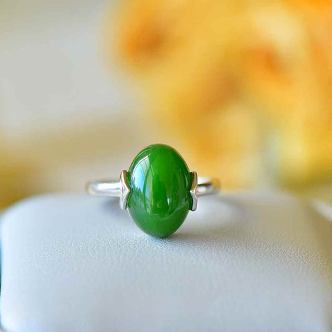 11107#925 cincin perak sterling bertatahkan giok Hetian 💍 Gioknya halus, berkilau, dan penuh; desainnya bergaya, indah, dan elegan. Ongkos kirim dan pajak sudah termasuk.