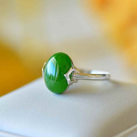 11107#925 cincin perak sterling bertatahkan giok Hetian 💍 Gioknya halus, berkilau, dan penuh; desainnya bergaya, indah, dan elegan. Ongkos kirim dan pajak sudah termasuk.