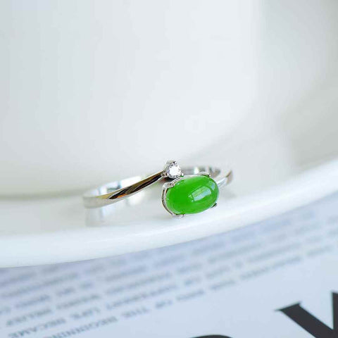 11091#s925 cincin perak bertatahkan giok Hetian (6 x 8 buah), termasuk ongkos kirim dan pajak.