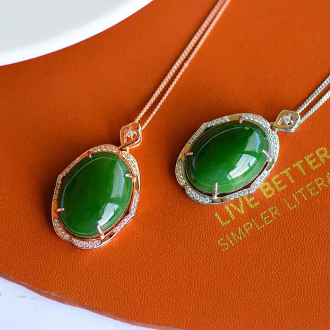 🍃Barang baru dari butik! Liontin cabochon yang sangat cantik, terbuat dari perak sterling dengan batu giok nefrit alami. Giok Hetian alami, kualitas sempurna, sangat berkilau. Nomor barang: 10036#, ukuran 15*20 mm, sudah termasuk ongkos kirim dan pajak.