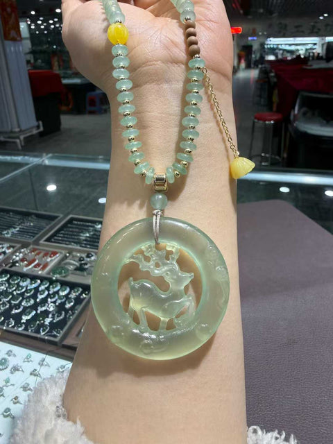 Kalung rantai rusa giok Xiuyan! Dibuat dengan sangat indah dan berkualitas tinggi, termasuk ongkos kirim dan pajak.