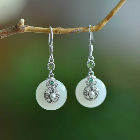 Anting 7883#, Liontin 0189#, Set Bunga Lili (termasuk ongkos kirim dan pajak).