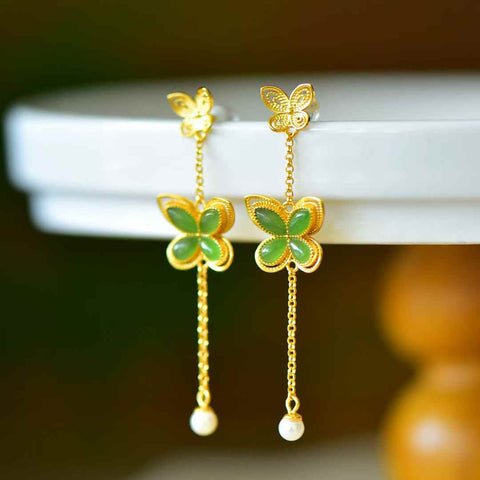 12396-2#s925 Anting Kupu-kupu Marquise Giok Hetian (3*6) Bertatahkan Mutiara dengan Batu Giok Hetian Berlapis Perak (Emas). Gioknya bertekstur halus, pengerjaannya sangat indah, dan gayanya sederhana dan elegan. Termasuk ongkos kirim dan pajak.
