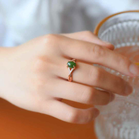 11172-1# Cincin perak sterling 925 bertatahkan batu giok Hetian cabochon (6 x 8 cm), termasuk ongkos kirim dan pajak.
