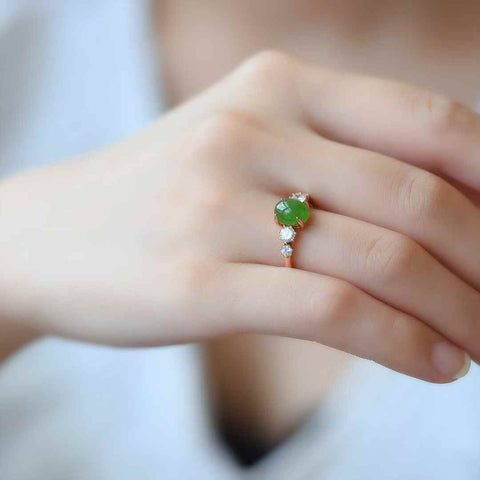 11164-1#s925 cincin perak bertatahkan giok Hetian (6 x 8 buah), termasuk ongkos kirim dan pajak.