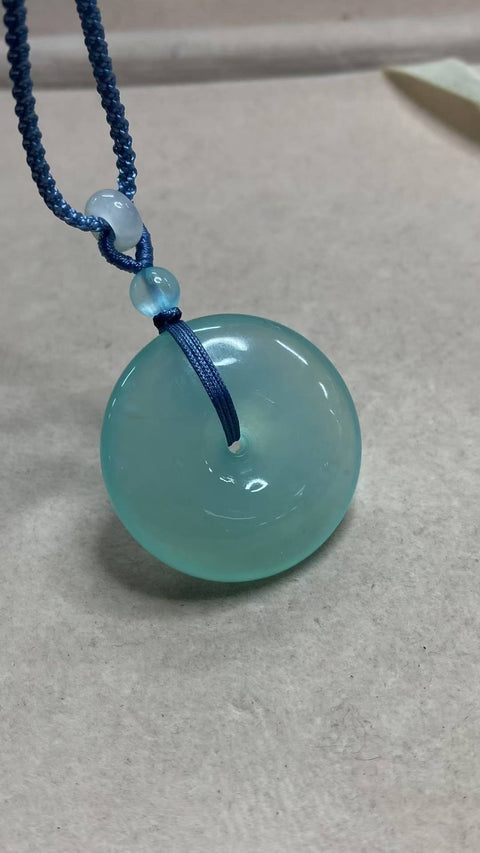Gesper Pengaman: Giok Xiuyan yang Indah - Liontin Giok Beku Biru Langit, Ukuran: 35 x 11,6 mm, termasuk ongkos kirim dan pajak.