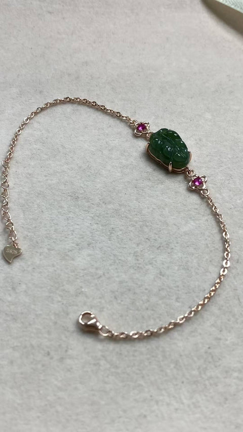 Ranting Emas dan Daun Giok: Gelang giok Hetian dan nefrit yang indah, perak sterling 925, penawaran spesial Tahun Baru. Spesifikasi: 15 x 10 mm, panjang total 20 cm. Termasuk ongkos kirim dan pajak.