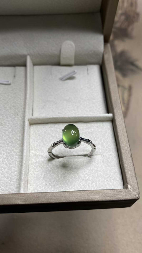 Cincin: Cincin giok Xiuyan yang indah dengan warna hijau pekat 💍, terbuat dari perak 925, ukuran dapat disesuaikan, ukuran: 7 x 9mm, termasuk ongkos kirim dan pajak.