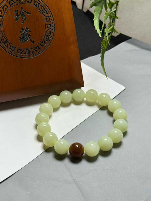 Gelang giok Hetian "Keberuntungan", menampilkan warna kuning yang kaya dan warna seperti gula, berukuran sekitar 12mm, termasuk ongkos kirim dan pajak.