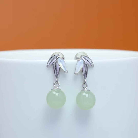 8150Q#s925 Anting Manik Giok Hetian 8mm dengan Hiasan Perak (Batu Lepas): 8*8mm, termasuk ongkos kirim dan pajak.