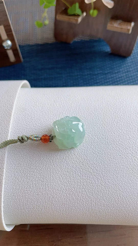 Patung mini Pixiu dari giok alami, membawa kekayaan dan keberuntungan, menangkal kejahatan dan memastikan keselamatan, ukuran 1,4 x 1,3 cm, termasuk ongkos kirim dan pajak.