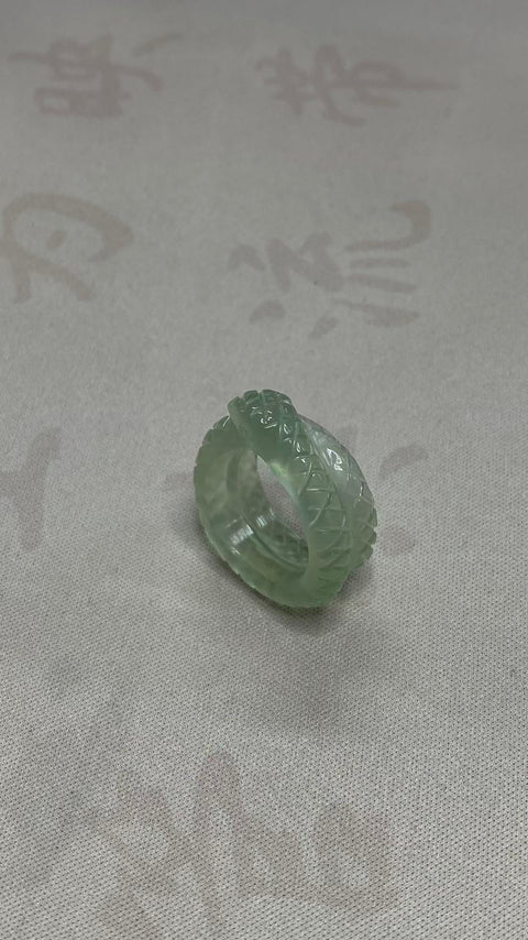 Kekayaan dan Kemakmuran Berlimpah: Cincin Giok Xiuyan Hijau Es yang Indah 💍, Ukuran: diameter 17mm, dapat dikenakan sebagai liontin, termasuk ongkos kirim dan pajak.
