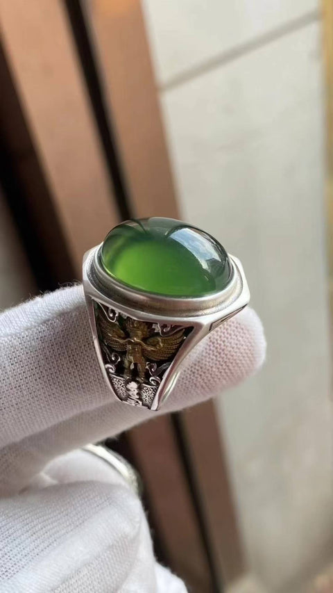 Cincin: Giok Xiuyan yang indah, warna hijau pekat—cincin, bertatahkan perak 925, ukuran dapat disesuaikan, dimensi: 20 x 15 mm, termasuk ongkos kirim dan pajak.