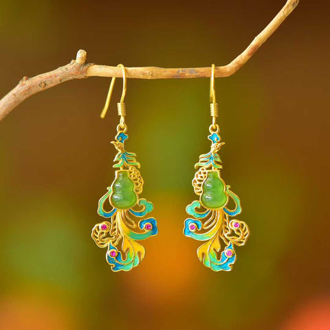 17149-2# Anting-anting labu dan burung phoenix bertatahkan giok Hetian dari perak sterling 925. Gioknya halus dan hangat saat disentuh, dengan desain yang baru dan unik. Dimensi giok: 5*7 cm. Harga sudah termasuk ongkos kirim dan pajak.