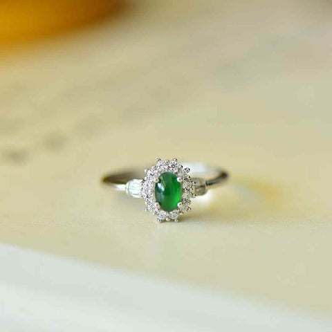 31007#925 Cincin perak sterling dengan giok, daun semanggi empat helai, dan zirkon. Desainnya baru dan modis, gioknya hangat dan lembut, dan efeknya menarik perhatian. Spesifikasi giok: (4*6). Termasuk ongkos kirim dan pajak.