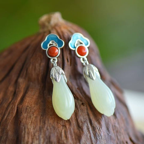 Anting 7111#, liontin 26965#, perak 925 bertatahkan giok Hetian dengan motif awan keber吉祥 dan bunga magnolia, termasuk ongkos kirim dan pajak.