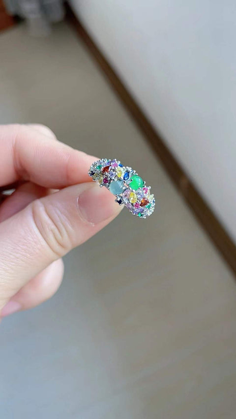 Anting dan cincin giok yang indah, terbuat dari giok tambang tua, dengan tekstur halus dan hangat, tembus cahaya yang sangat baik, desain yang bergaya dan elegan, warna-warna cerah seperti musim semi, batu kasar 0,3 mm, termasuk ongkos kirim dan pajak.