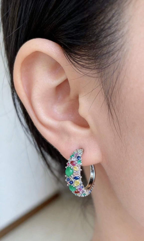 Anting dan cincin giok yang indah, terbuat dari giok tambang tua, dengan tekstur halus dan hangat, tembus cahaya yang sangat baik, desain yang bergaya dan elegan, warna-warna cerah seperti musim semi, batu kasar 0,3 mm, termasuk ongkos kirim dan pajak.