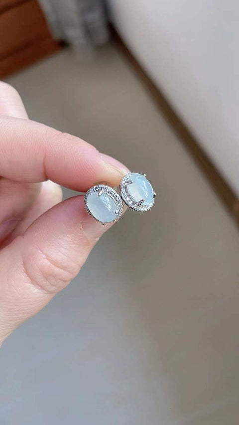Anting-anting kancing giok yang indah, terbuat dari material tambang lama, setiap batu berukuran 0,8 x 0,6 cm, termasuk ongkos kirim dan pajak.
