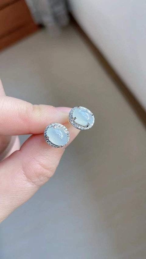 Anting-anting kancing giok yang indah, terbuat dari material tambang lama, setiap batu berukuran 0,8 x 0,6 cm, termasuk ongkos kirim dan pajak.