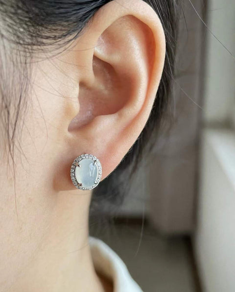 Anting-anting kancing giok yang indah, terbuat dari material tambang lama, setiap batu berukuran 0,8 x 0,6 cm, termasuk ongkos kirim dan pajak.