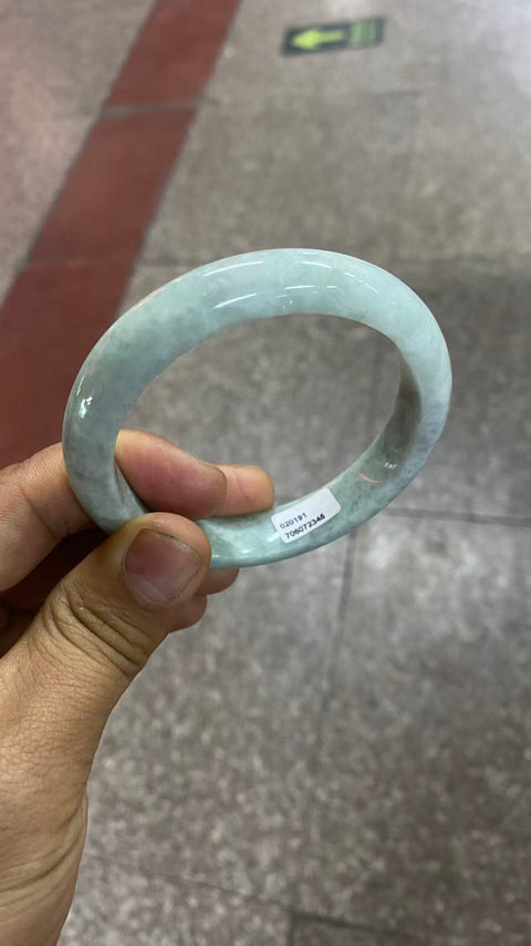 Gelang giok alami Grade A, hangat dan halus, indah di pergelangan tangan, diameter dalam 61mm, lebar tepi 13mm, termasuk ongkos kirim dan pajak.