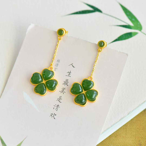 12267-6925 Anting-anting Daun Semanggi Empat Kelopak Berbentuk Hati dari Giok Hetian Bertatahkan Perak 🍀, gioknya hangat dan lembut, sudah termasuk ongkos kirim dan pajak.