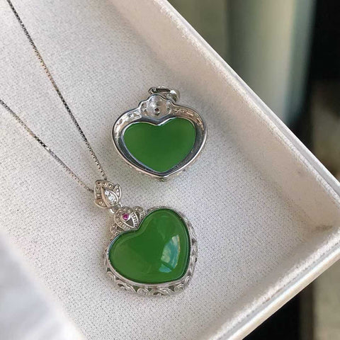 Kalung liontin giok 🌹 Hadiah sempurna untuk keluarga, teman, sahabat, atau untuk Anda sendiri! Nilai yang tak tertandingi, Anda tahu maksud saya! Buruan! Rangka perak S925. Liontin 11/13mm. Ongkos kirim dan pajak sudah termasuk.