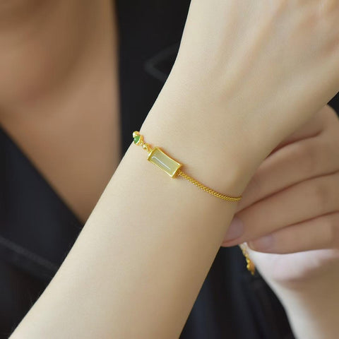 🌸🌸🌸8288-2# Gelang Perak Sterling 925 Bertatahkan Giok Hetian "Rising Step by Step". Gioknya hangat dan lembut, dengan desain yang sederhana dan elegan. Dimensi giok: 5*12 mm. Termasuk ongkos kirim dan pajak.