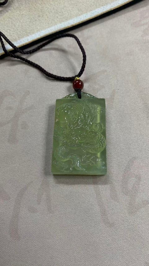 Kemakmuran Bisnis: Liontin Giok Xiuyan yang Indah - Plakat Naga, Ukuran: 45 x 27 mm, termasuk ongkos kirim dan pajak.