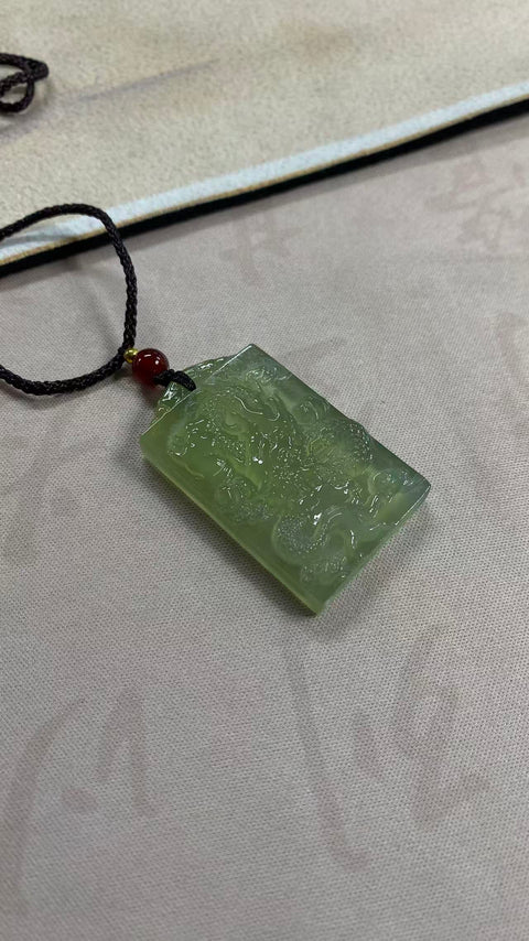 Kemakmuran Bisnis: Liontin Giok Xiuyan yang Indah - Plakat Naga, Ukuran: 45 x 27 mm, termasuk ongkos kirim dan pajak.
