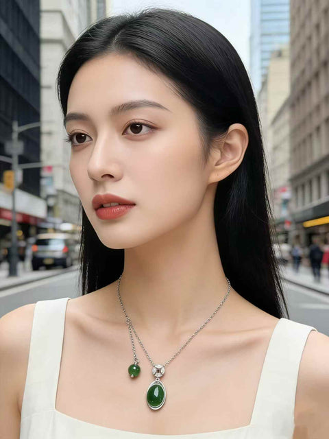 Kalung Tulang Selangka Perak Sterling 925 Bertatahkan Giok dan Koin/Batang Tembaga, melambangkan kekayaan dan kemakmuran. Perkiraan dimensi: 14 x 10 mm. Termasuk ongkos kirim dan pajak.