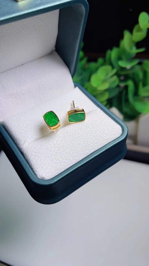 Anting-anting kancing giok yang indah, terbuat dari bahan tambang lama, dengan kejernihan yang sangat baik, dipasang pada perak 925, cantik dan bergaya, warna hijau cerah, ukuran batu permata 0,9 x 0,6 cm, termasuk ongkos kirim dan pajak.